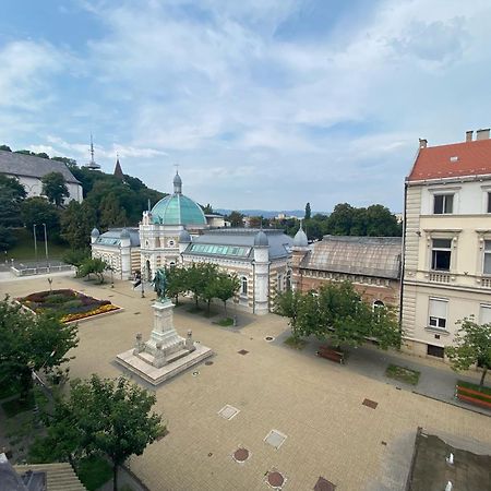 Apartamento Czingu-Lak Miskolc Exterior foto