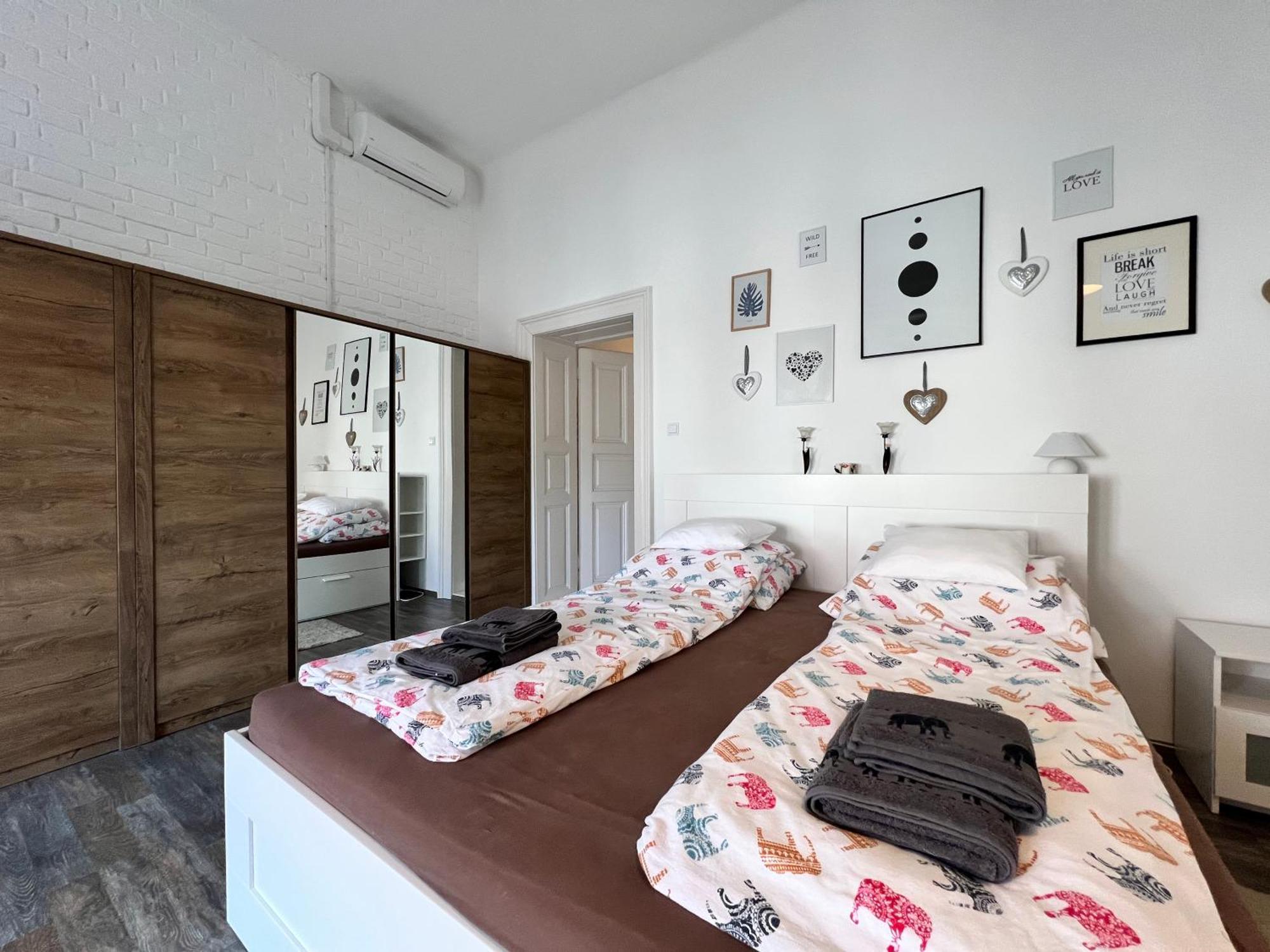 Apartamento Czingu-Lak Miskolc Exterior foto